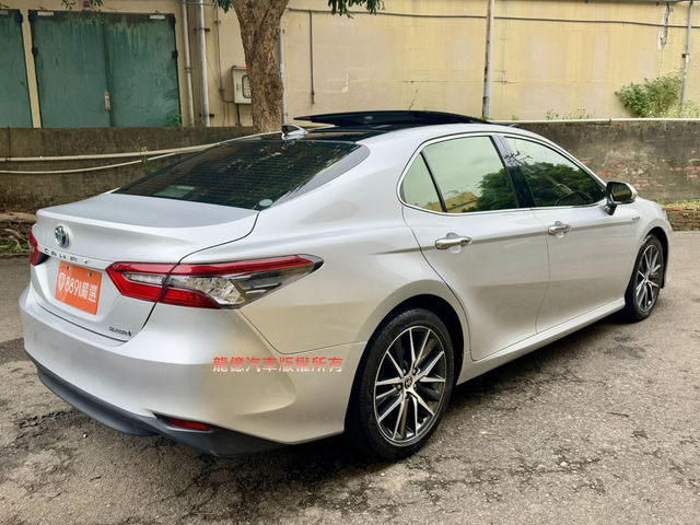 TOYOTA豐田 CAMRY HYBRID  第2張相片