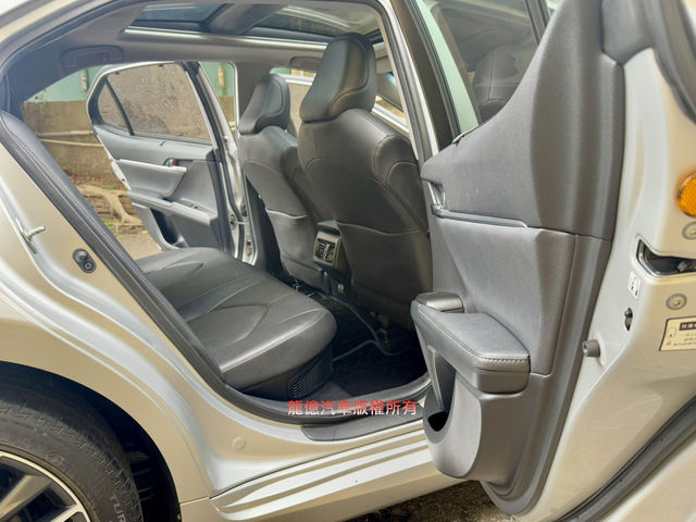 TOYOTA豐田 CAMRY HYBRID  第8張相片