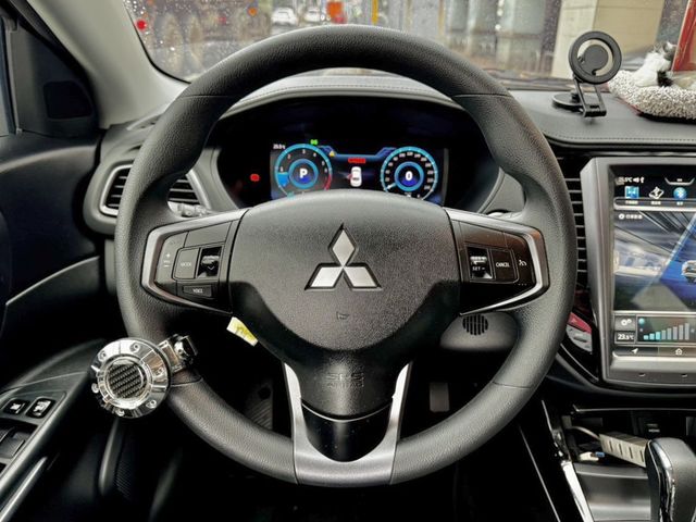 MITSUBISHI三菱 GRAND LANCER  第12張相片