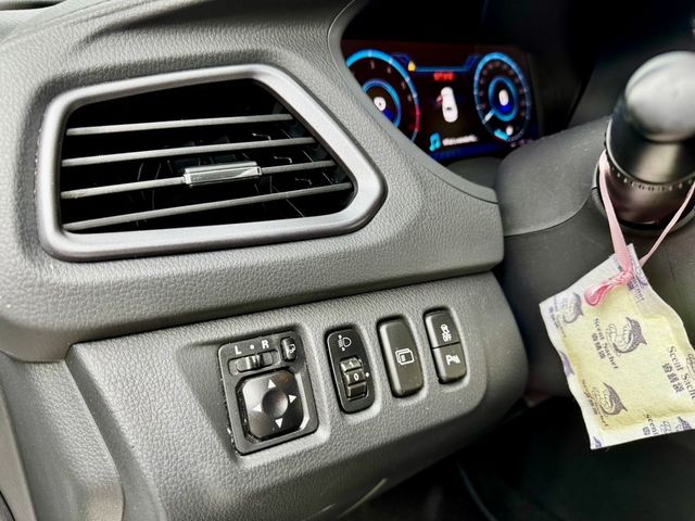 MITSUBISHI三菱 GRAND LANCER  第15張相片