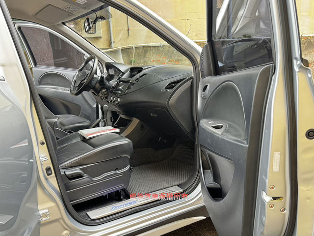 MITSUBISHI三菱 ZINGER  第9張相片