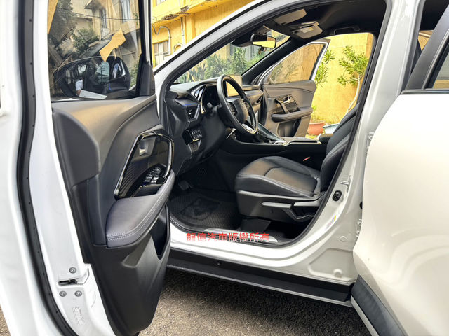 TOYOTA豐田 YARIS CROSS  第4張相片