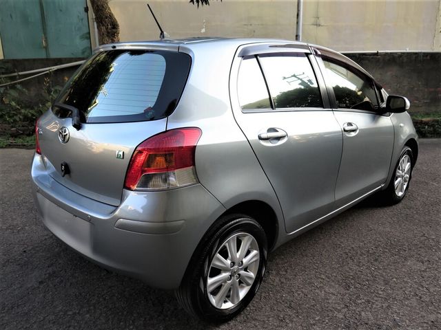 TOYOTA豐田 YARIS  第2張相片