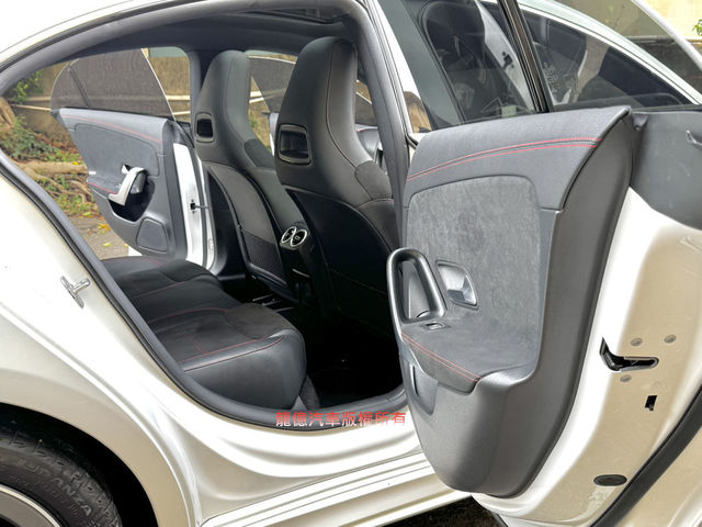 M-BENZ賓士 CLA200  第8張相片