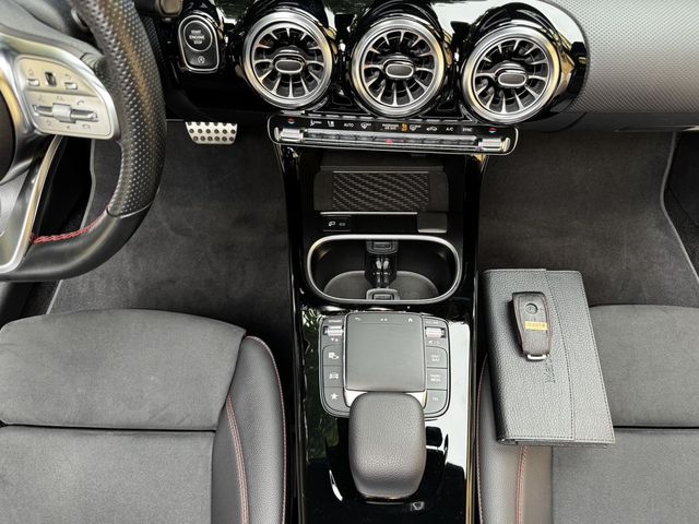 M-BENZ賓士 CLA200  第18張相片