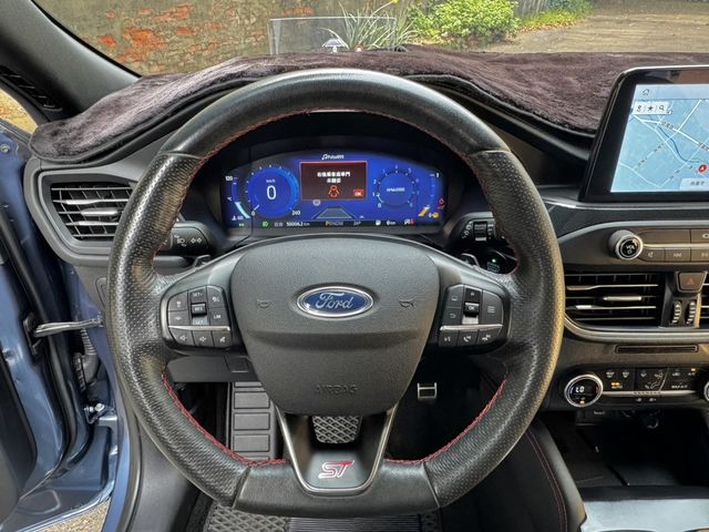 FORD福特 KUGA  第16張相片