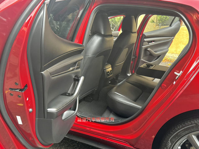 MAZDA馬自達 MAZDA 3  第6張相片