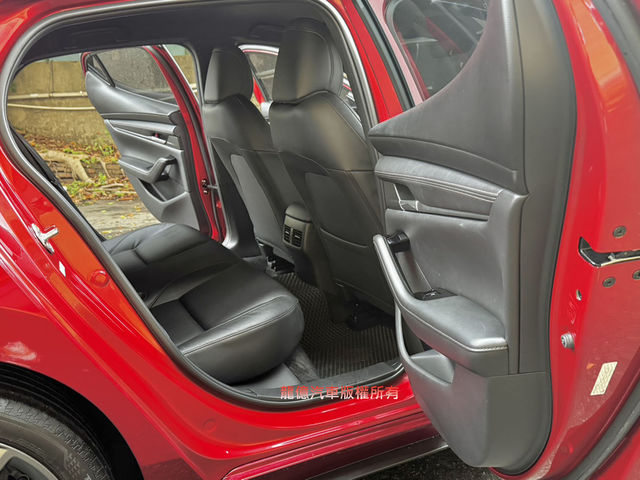MAZDA馬自達 MAZDA 3  第8張相片