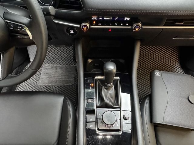 MAZDA馬自達 MAZDA 3  第18張相片
