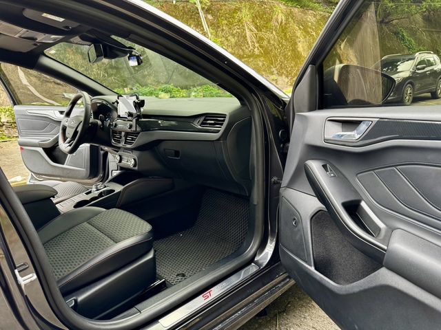 FORD福特 FOCUS  第11張相片