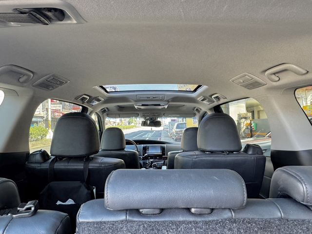 TOYOTA豐田 PREVIA  第8張相片