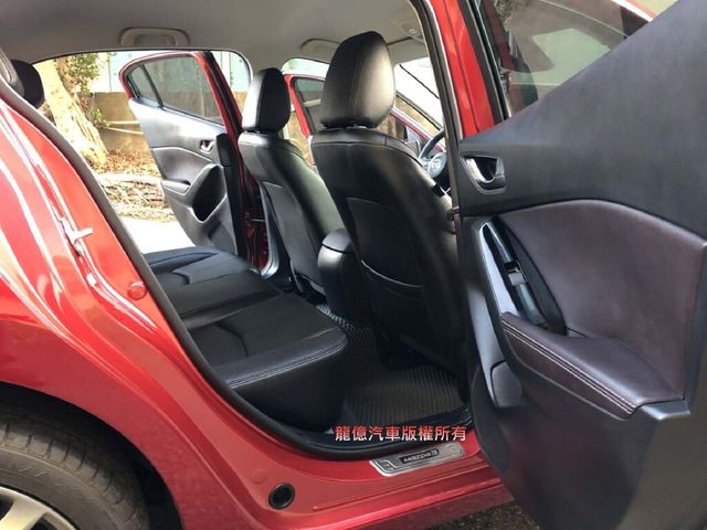 MAZDA馬自達 MAZDA 3  第7張相片