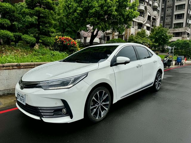 TOYOTA豐田 ALTIS  第1張相片