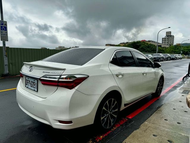 TOYOTA豐田 ALTIS  第2張相片