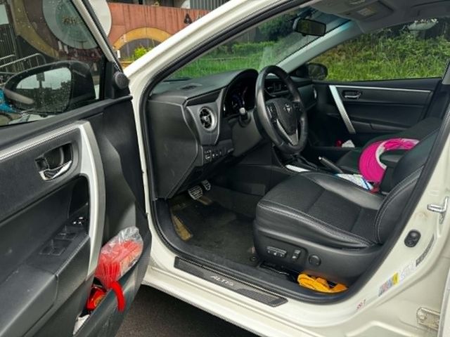 TOYOTA豐田 ALTIS  第7張相片