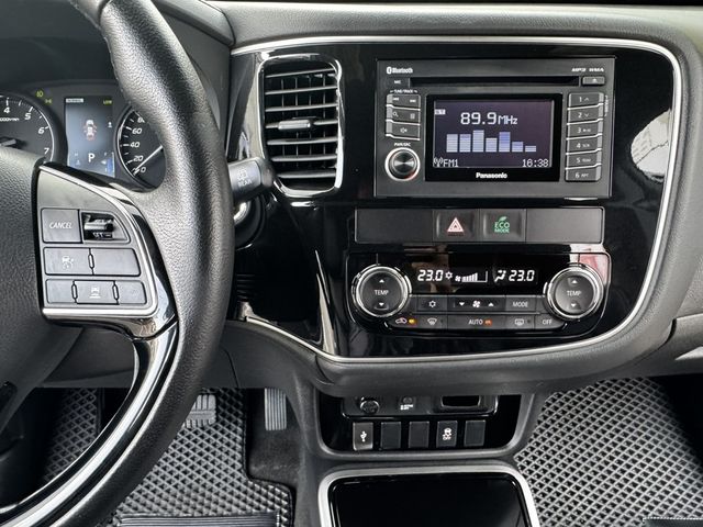 MITSUBISHI三菱 OUTLANDER  第17張相片