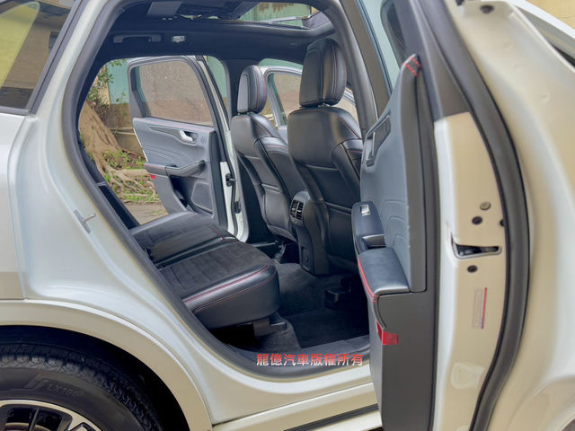 FORD福特 KUGA  第7張相片