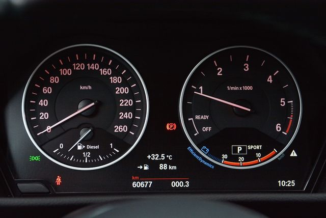 BMW寶馬 218D  第8張相片