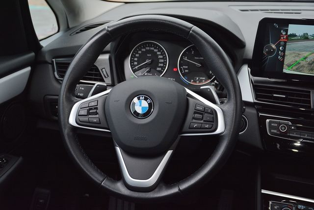 BMW寶馬 218D  第9張相片