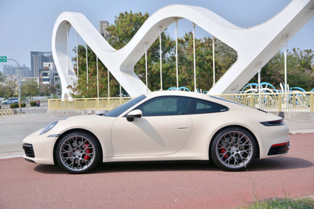 Porsche 保時捷 911 TURBO  第6張相片
