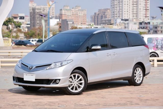 TOYOTA豐田 PREVIA  第1張相片