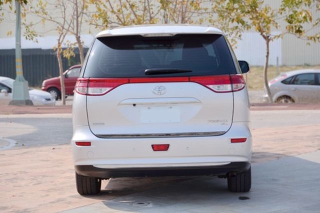 TOYOTA豐田 PREVIA  第4張相片