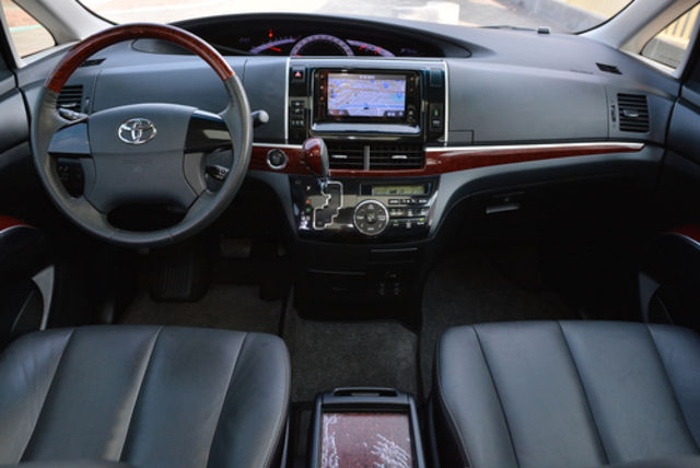 TOYOTA豐田 PREVIA  第14張相片