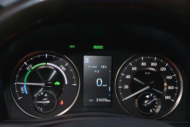LEXUS凌志 LM300H  第10張相片