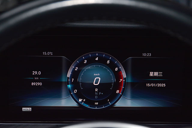 M-BENZ賓士 E300  第9張相片