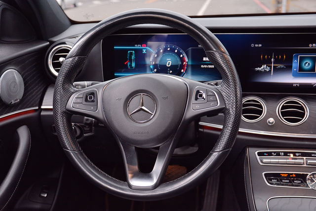 M-BENZ賓士 E300  第11張相片