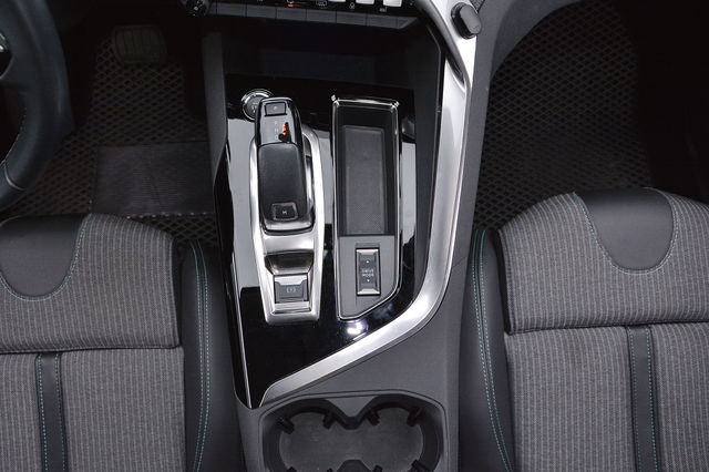 PEUGEOT寶獅 5008  第17張相片