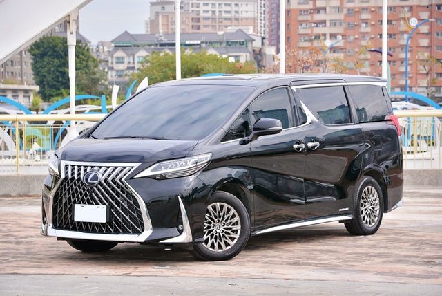 LEXUS凌志 LM300H  第1張相片