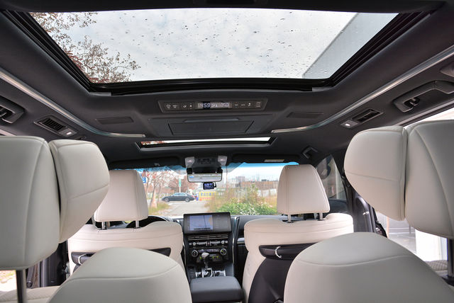 LEXUS凌志 LM300H  第19張相片