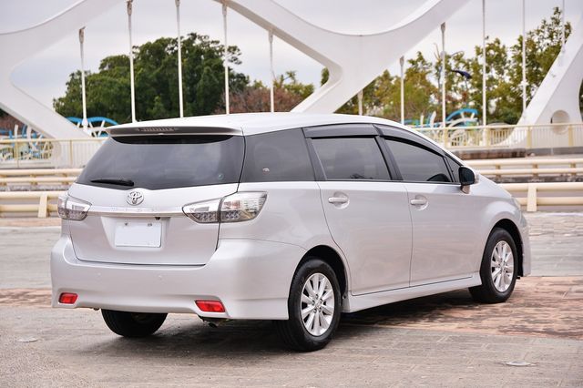 TOYOTA豐田 WISH  第2張相片
