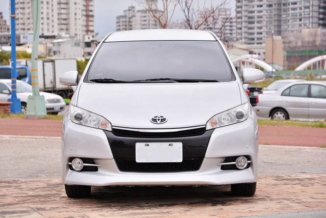 TOYOTA豐田 WISH  第3張相片