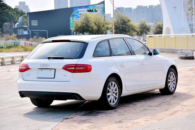 AUDI奧迪 A4 AVANT  第2張相片
