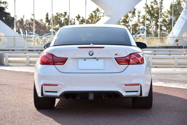 BMW寶馬 M4 CONVERTIBLE  第5張相片