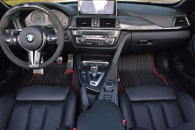 BMW寶馬 M4 CONVERTIBLE  第15張相片