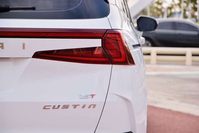 HYUNDAI現代 CUSTIN  第7張相片
