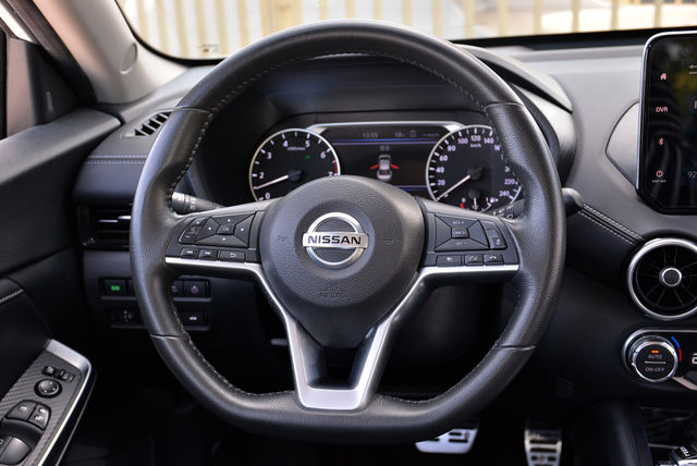 NISSAN日產 SENTRA  第9張相片