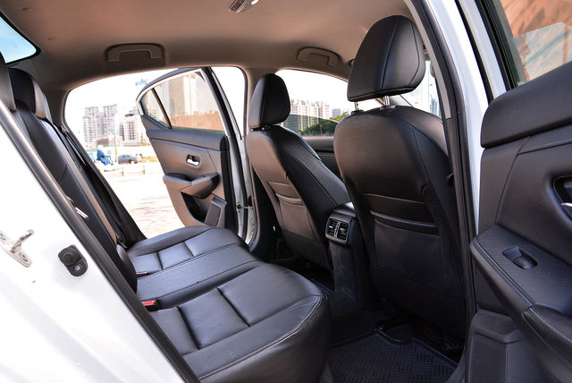 NISSAN日產 SENTRA  第14張相片