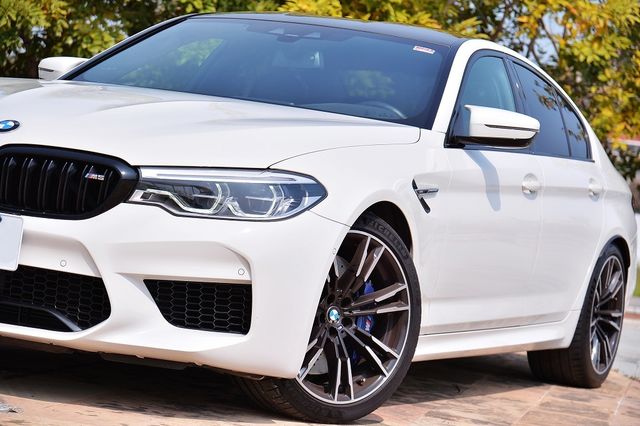 BMW寶馬 M5 SEDAN  第3張相片