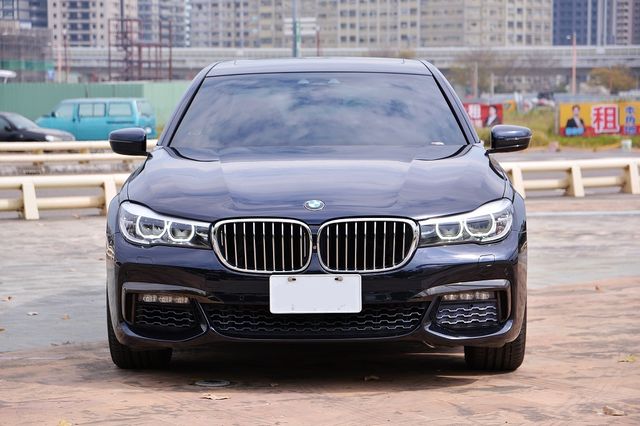 BMW寶馬 750I  第3張相片
