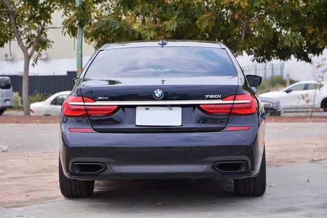 BMW寶馬 750I  第4張相片
