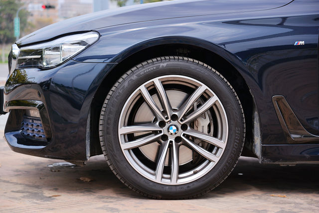 BMW寶馬 750I  第5張相片