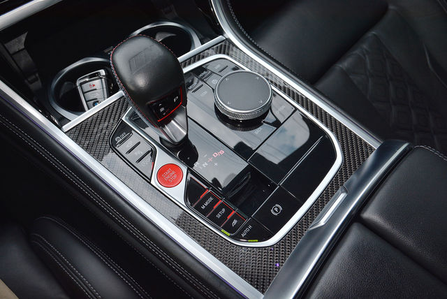 BMW寶馬 M8 COUPE  第18張相片