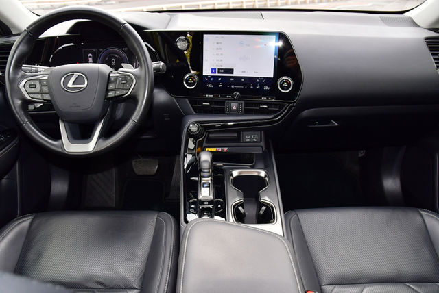 LEXUS凌志 NX350H  第13張相片