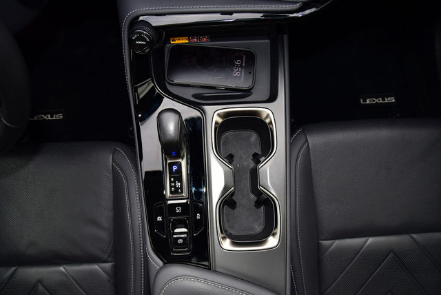 LEXUS凌志 NX350H  第15張相片