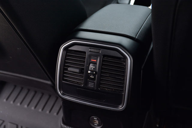 PORSCHE保時捷 MACAN  第18張相片