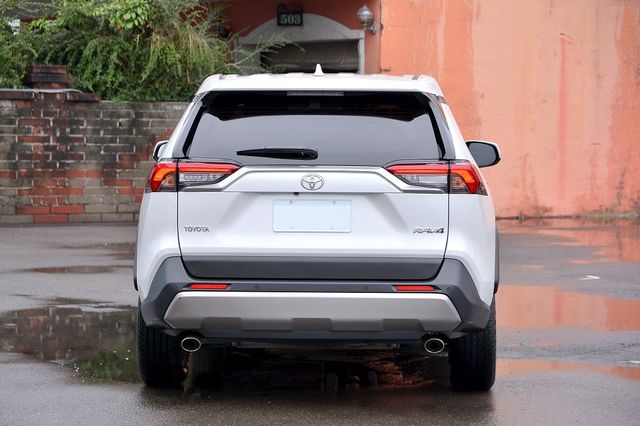 TOYOTA豐田 RAV4  第7張相片